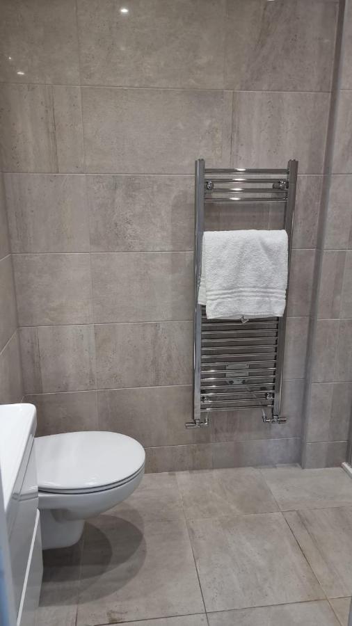Jasmin Apartments - Luxury 1 & 2 Bedroom Units With Free Parking Bushey Exterior foto
